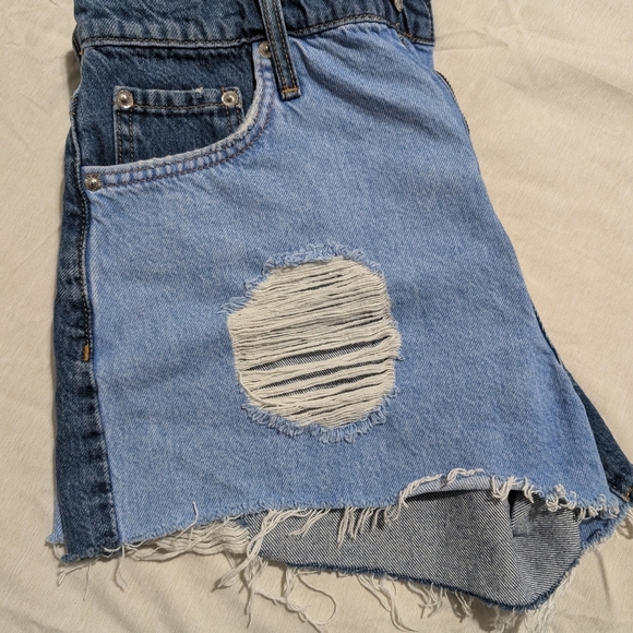 🛍️4 For $15🛍Denim Forever 21 Blue and Jean Shorts Distressed Design 90s Shorts - Picture 9 of 12